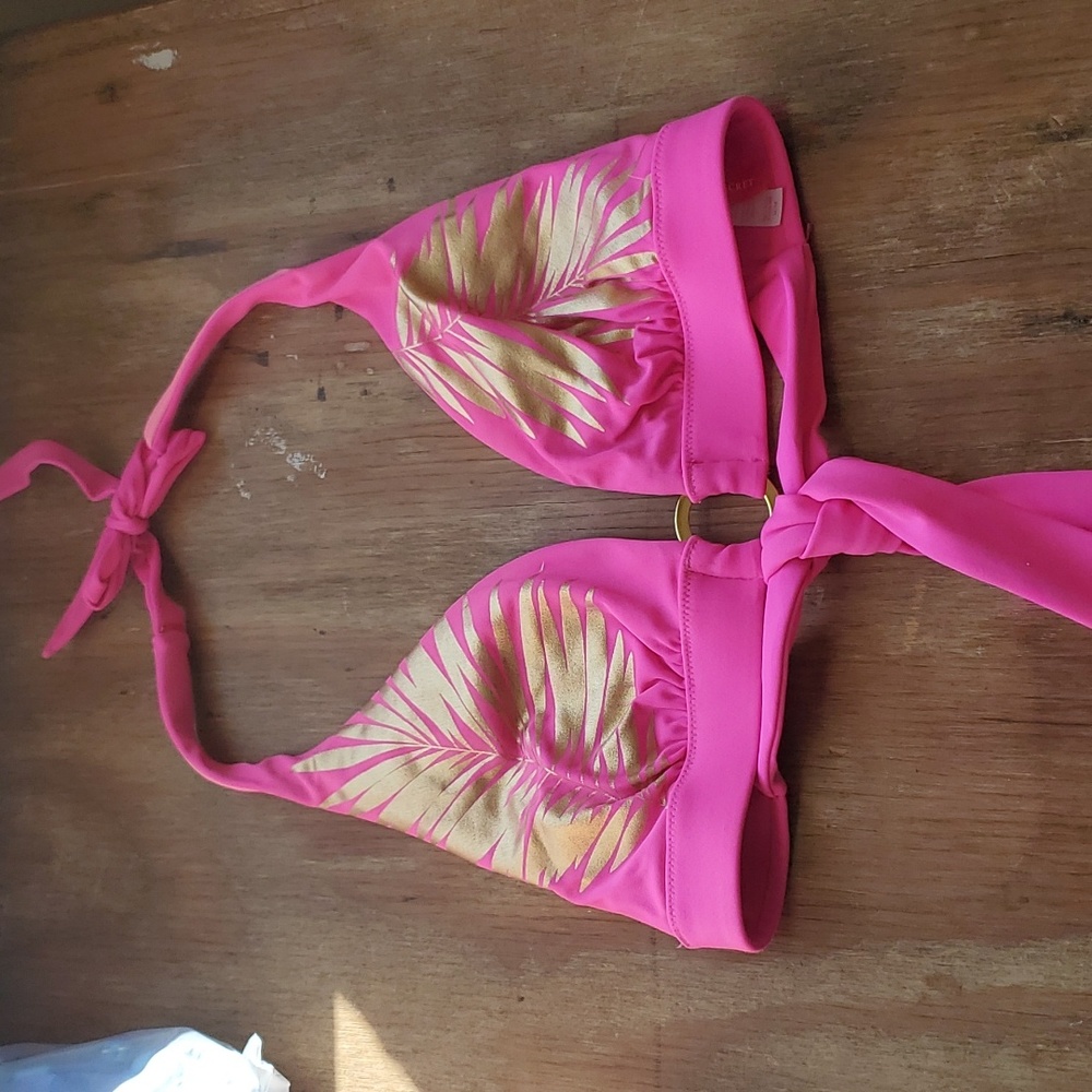 Victoria's Secret bikini - Picture 4 of 6